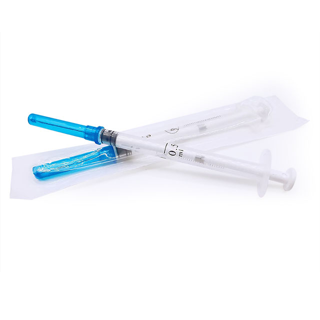 Seringue de vaccin en plastique jetable médicale de haute qualité avec des aiguilles