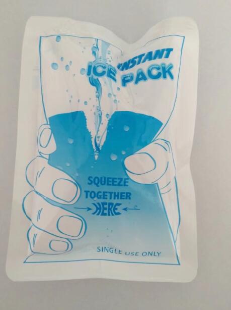 Pack de glace de compresse froide instantanée jetable pour les premiers soins